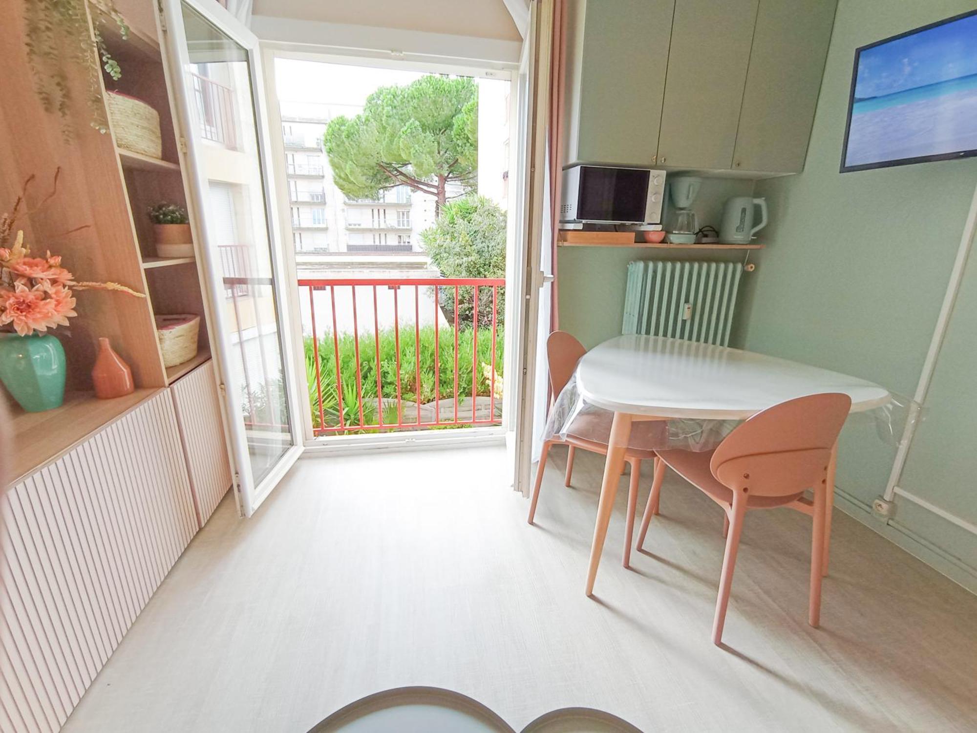 Apartamento Studio 50M Tram Parking Gratuit 13Min Gare Montpellier Exterior foto